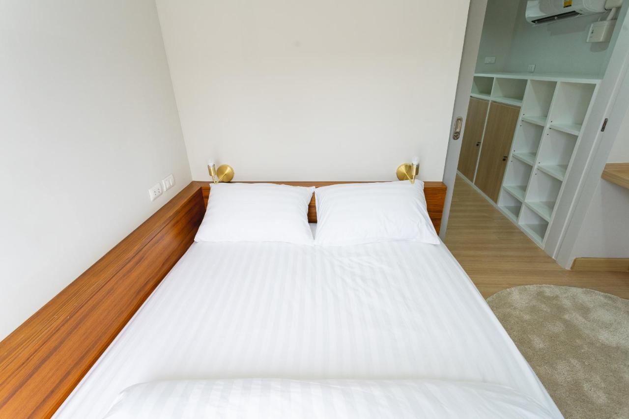 Banku Tea House Samyan (Adults Only) Hostel Bangkok Exterior photo